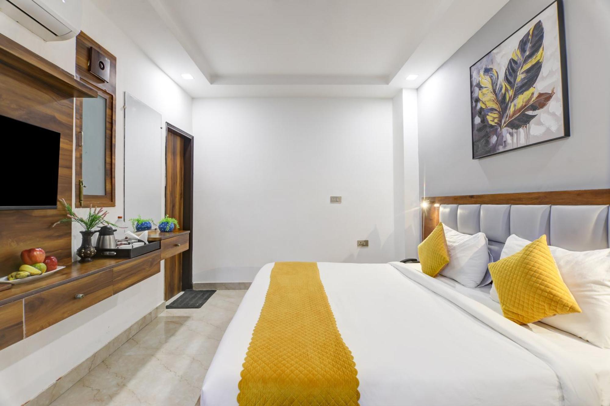 Status By Hotel The Emporio Ghaziabad Dış mekan fotoğraf