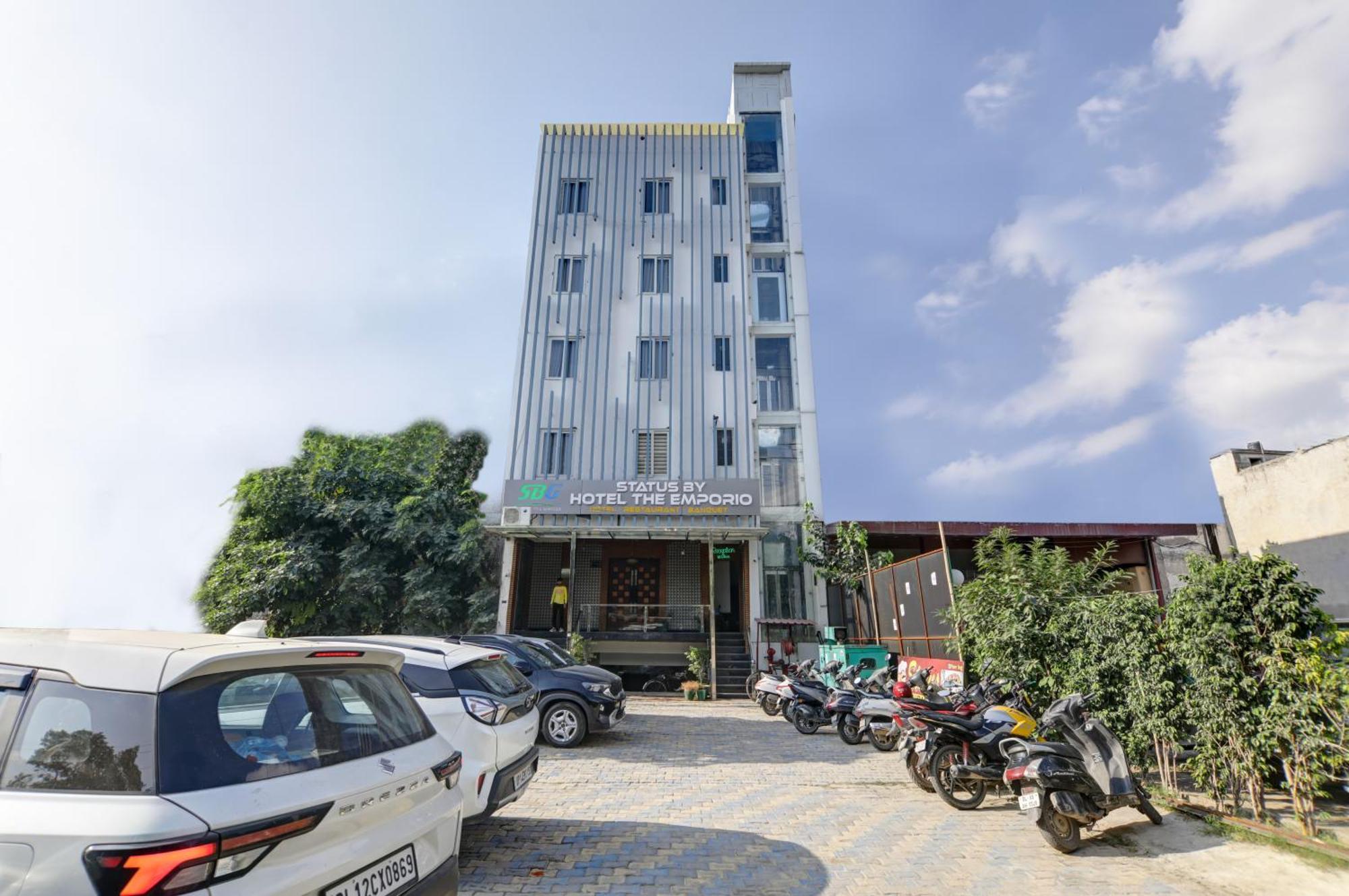 Status By Hotel The Emporio Ghaziabad Dış mekan fotoğraf