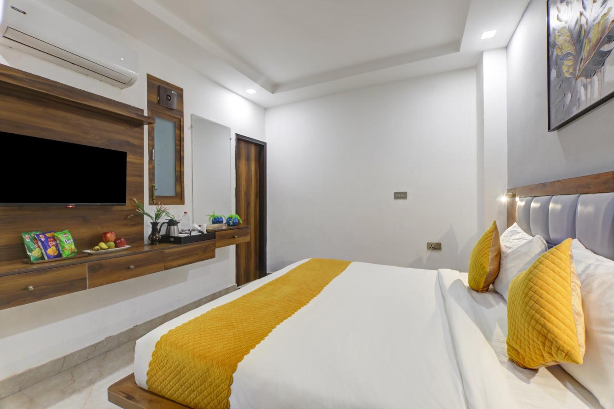 Status By Hotel The Emporio Ghaziabad Dış mekan fotoğraf
