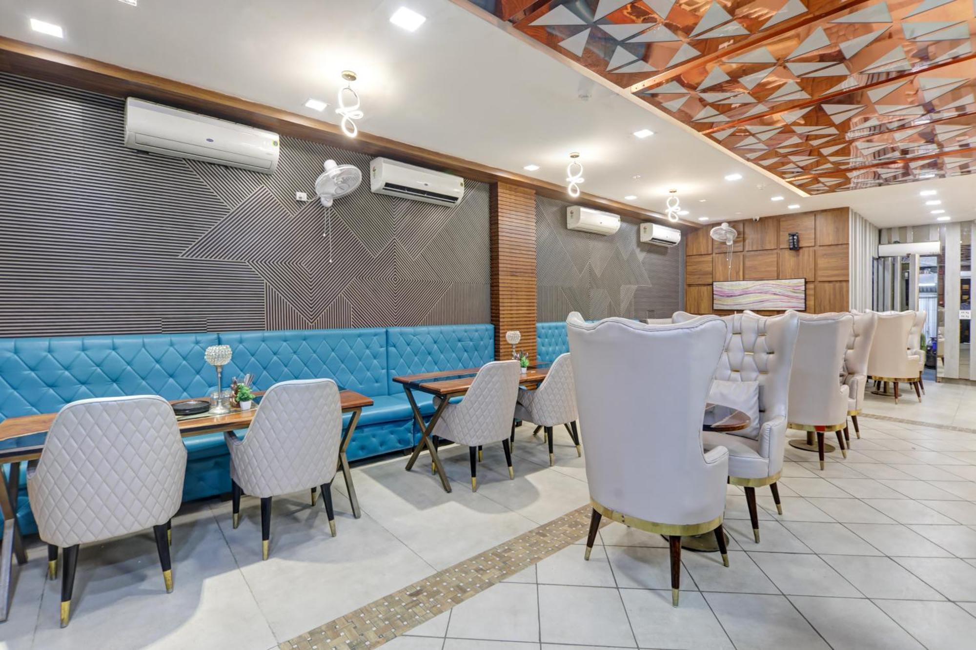 Status By Hotel The Emporio Ghaziabad Dış mekan fotoğraf