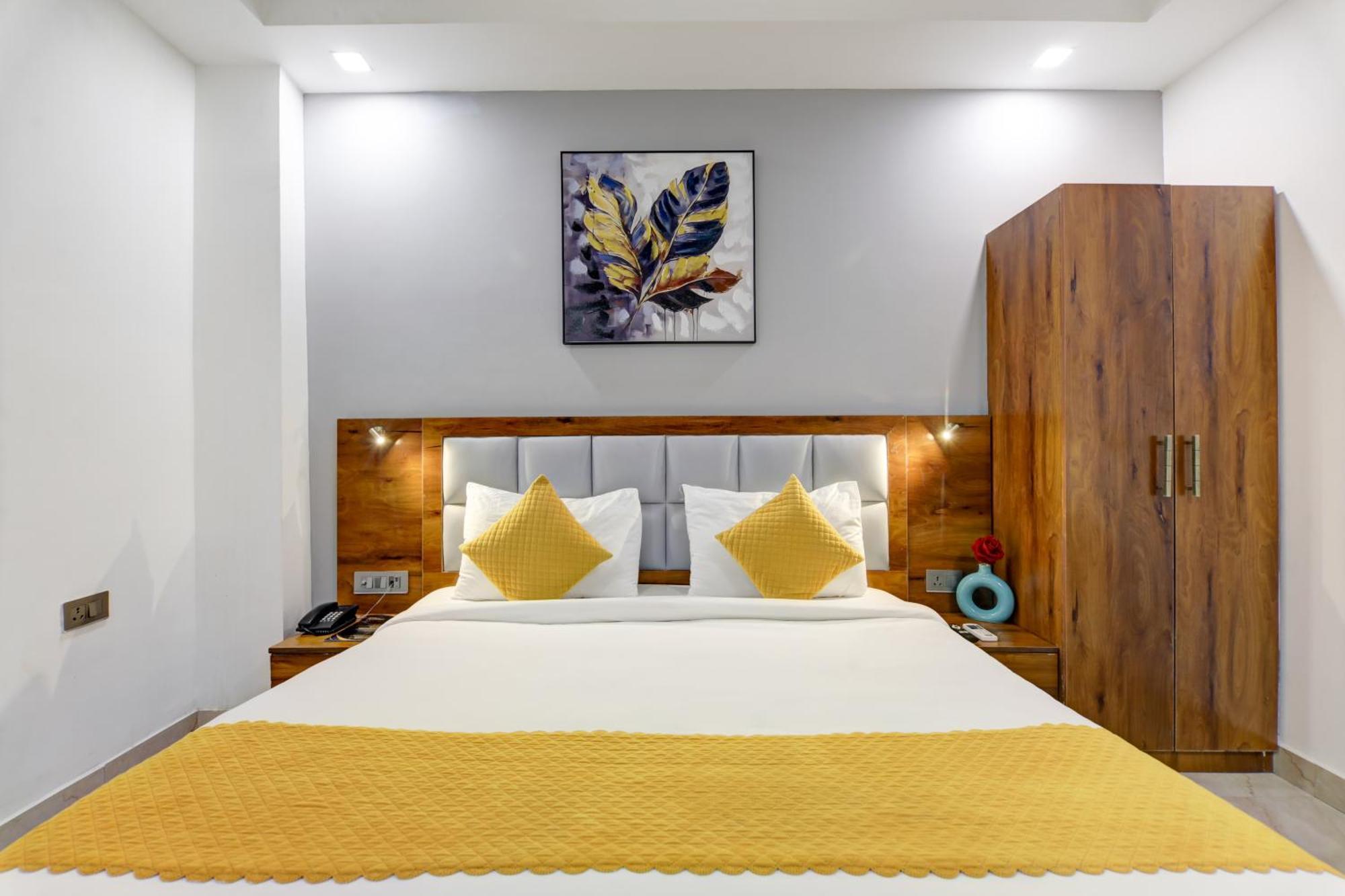 Status By Hotel The Emporio Ghaziabad Dış mekan fotoğraf