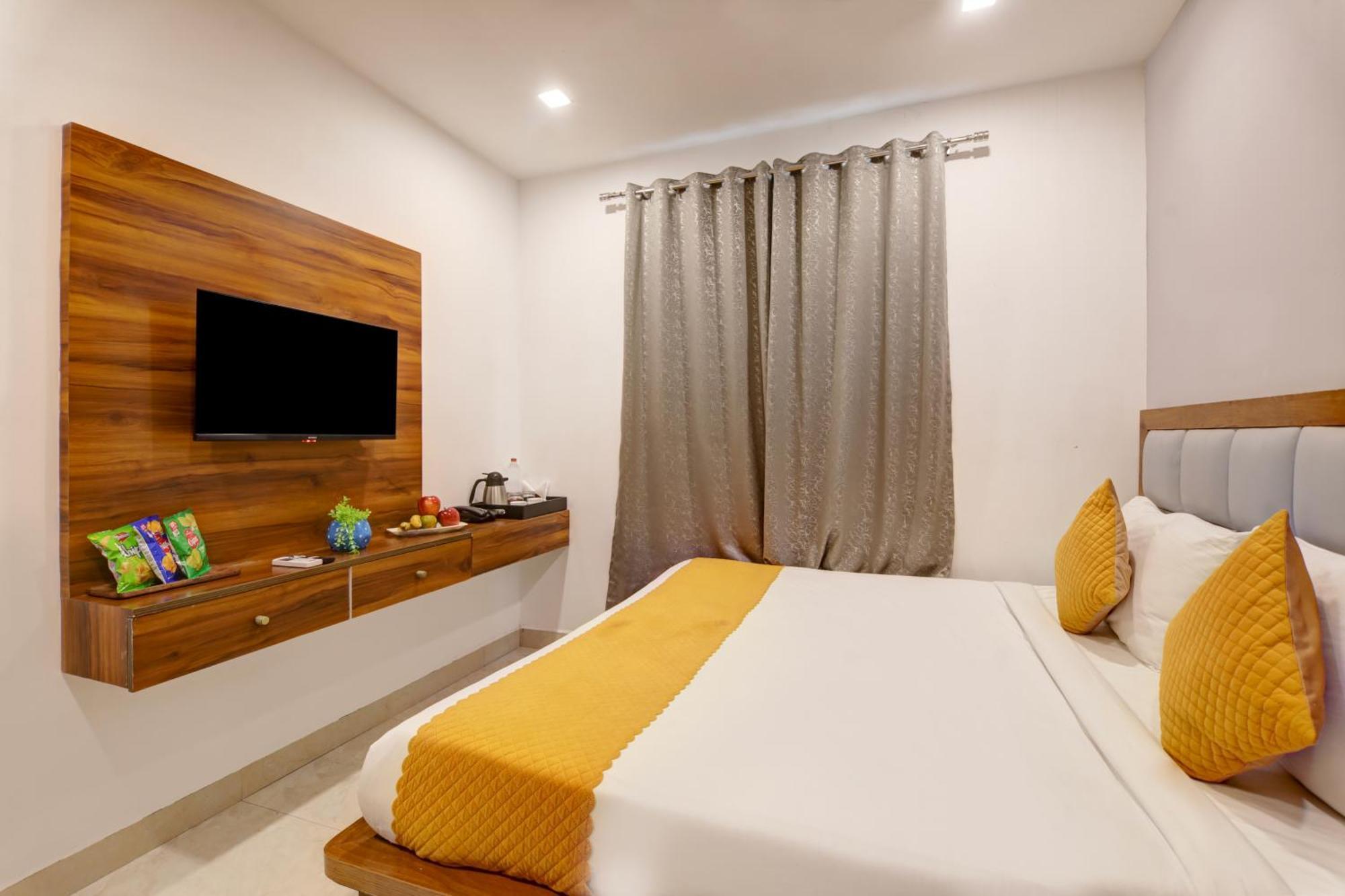 Status By Hotel The Emporio Ghaziabad Dış mekan fotoğraf