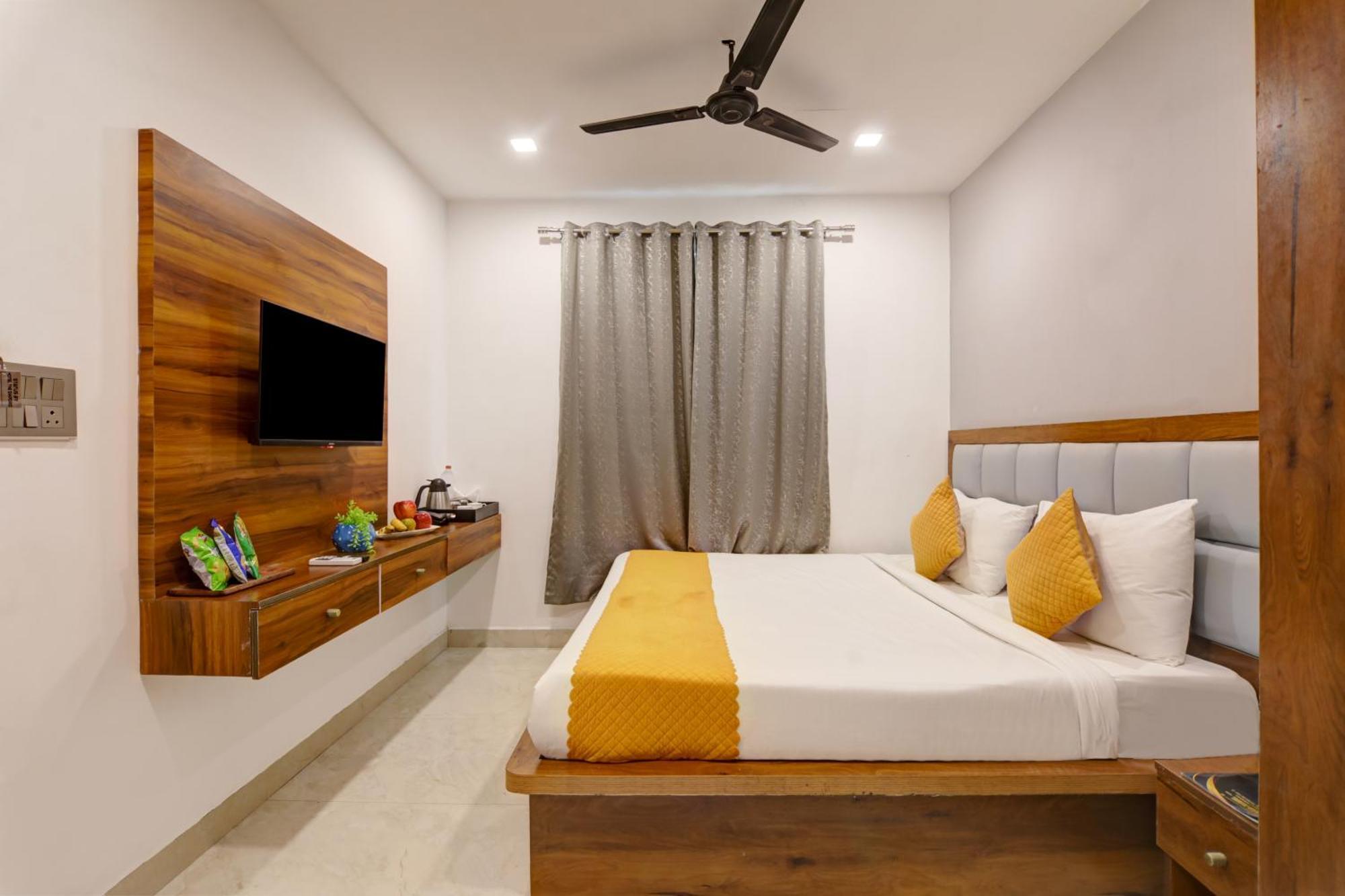 Status By Hotel The Emporio Ghaziabad Dış mekan fotoğraf