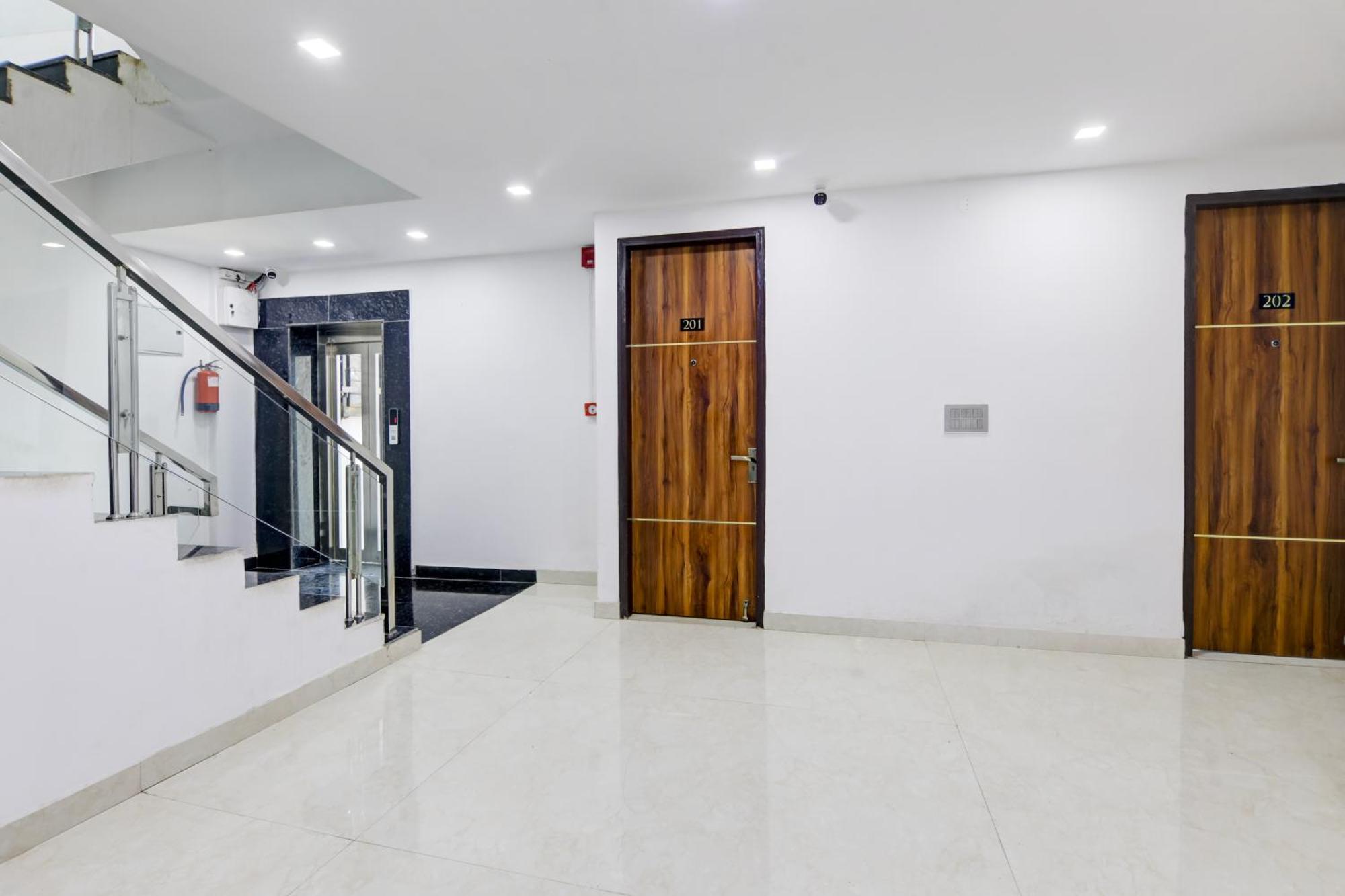 Status By Hotel The Emporio Ghaziabad Dış mekan fotoğraf