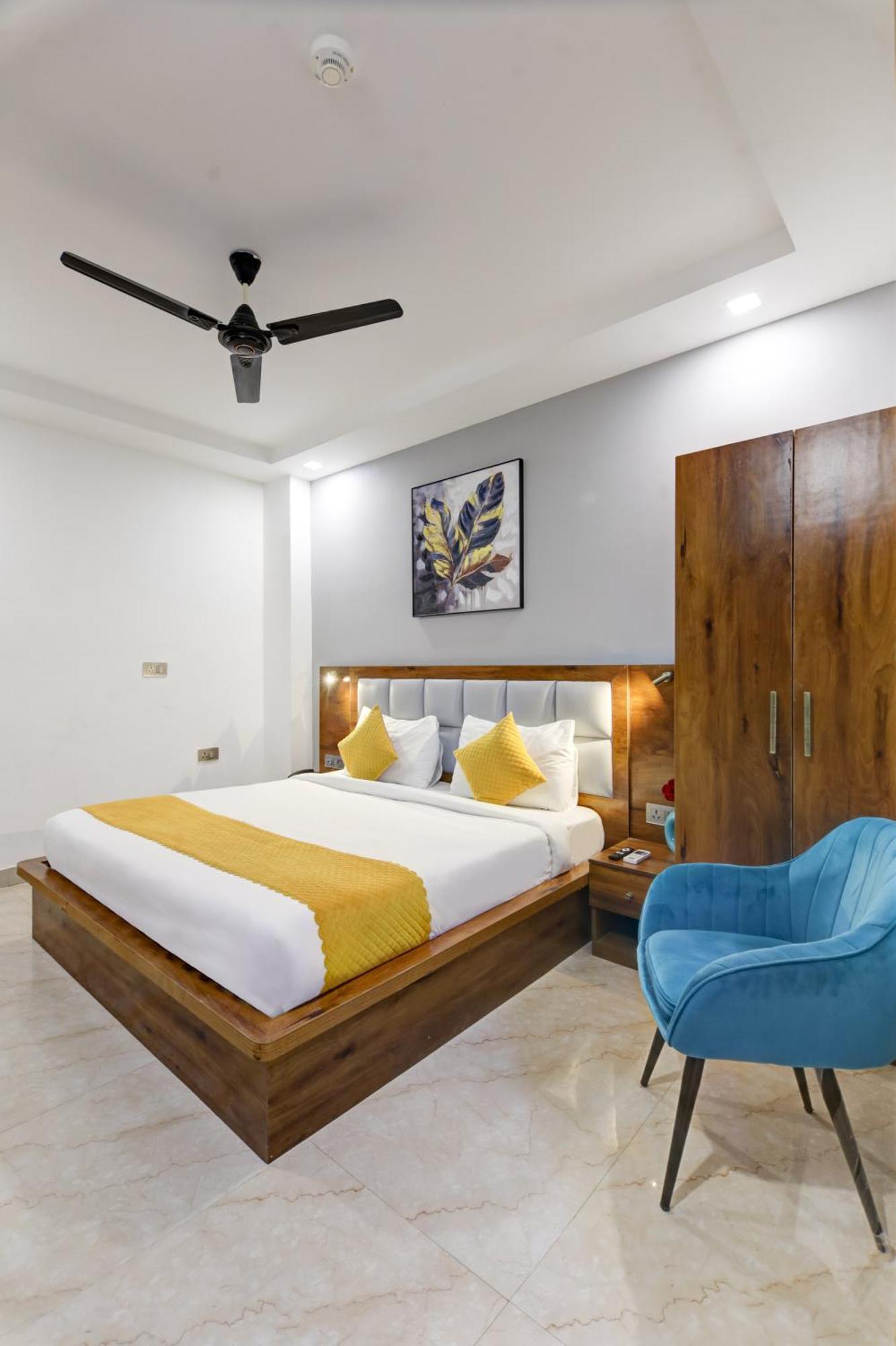 Status By Hotel The Emporio Ghaziabad Dış mekan fotoğraf